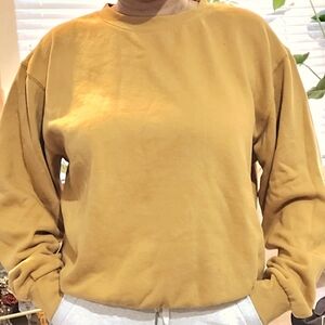 Crew neck sweater